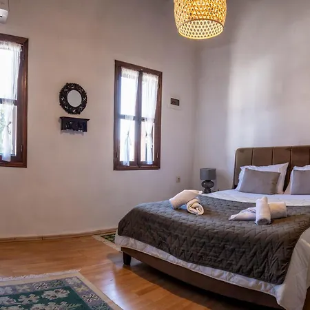 George&michael Traditional House Appartement Rhodes City