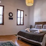 George&michael Traditional House Appartement Rhodes City